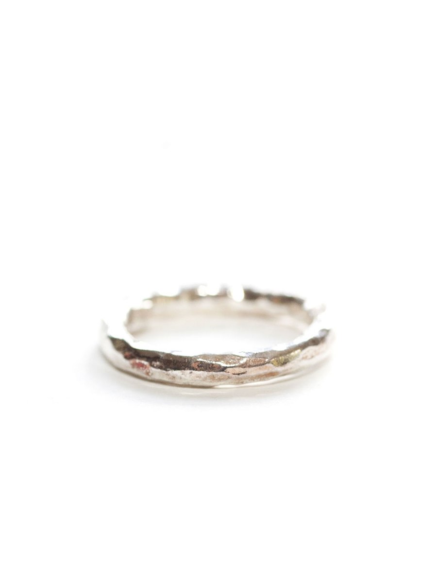 Avindy Hammered Chunky Silver Ring | Vegan Scene