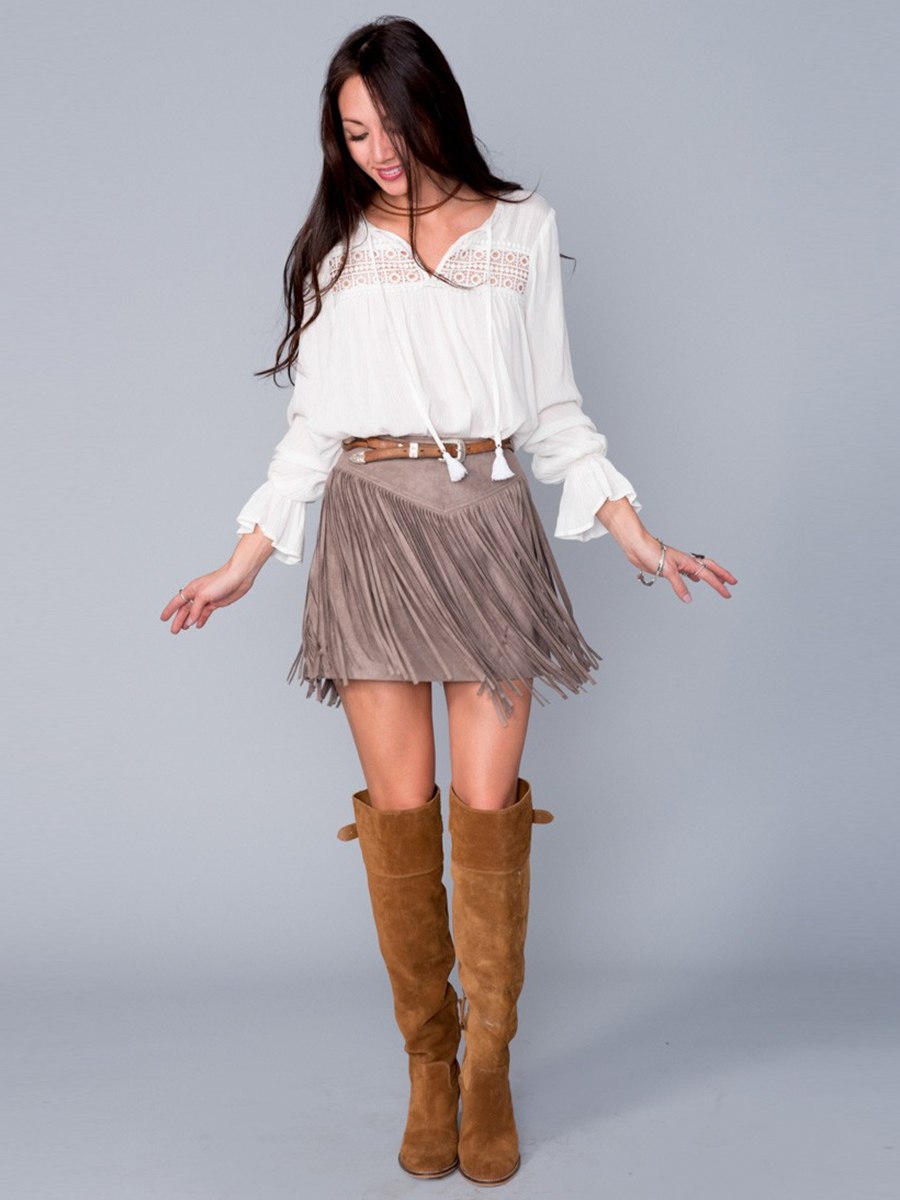 brown suede fringe skirt outfit